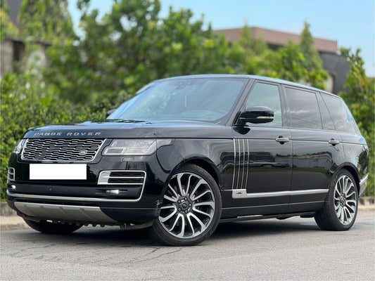 *RANGE ROVER VOGUE*
*SV-AUTOBIOGRAPHIE Année 2020*Noir